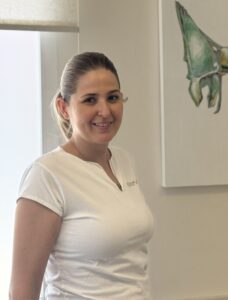 Juana. Encargada administración Axioma. Sonseca